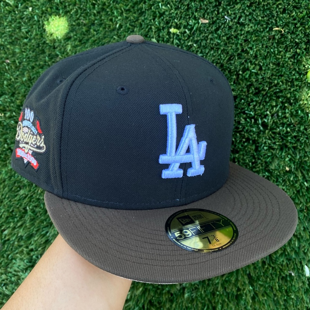 New Era Exclusive 59Fifty Black/Walnut Los Angeles Dodgers Fitted 7 3/8